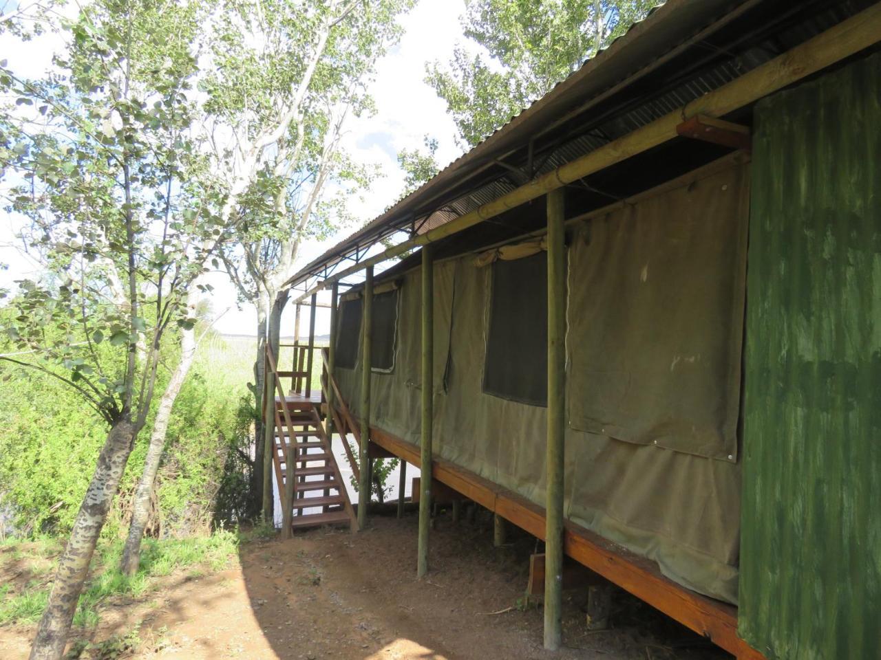 Waterlea-On-River Tented Cabins Middelburg  Esterno foto