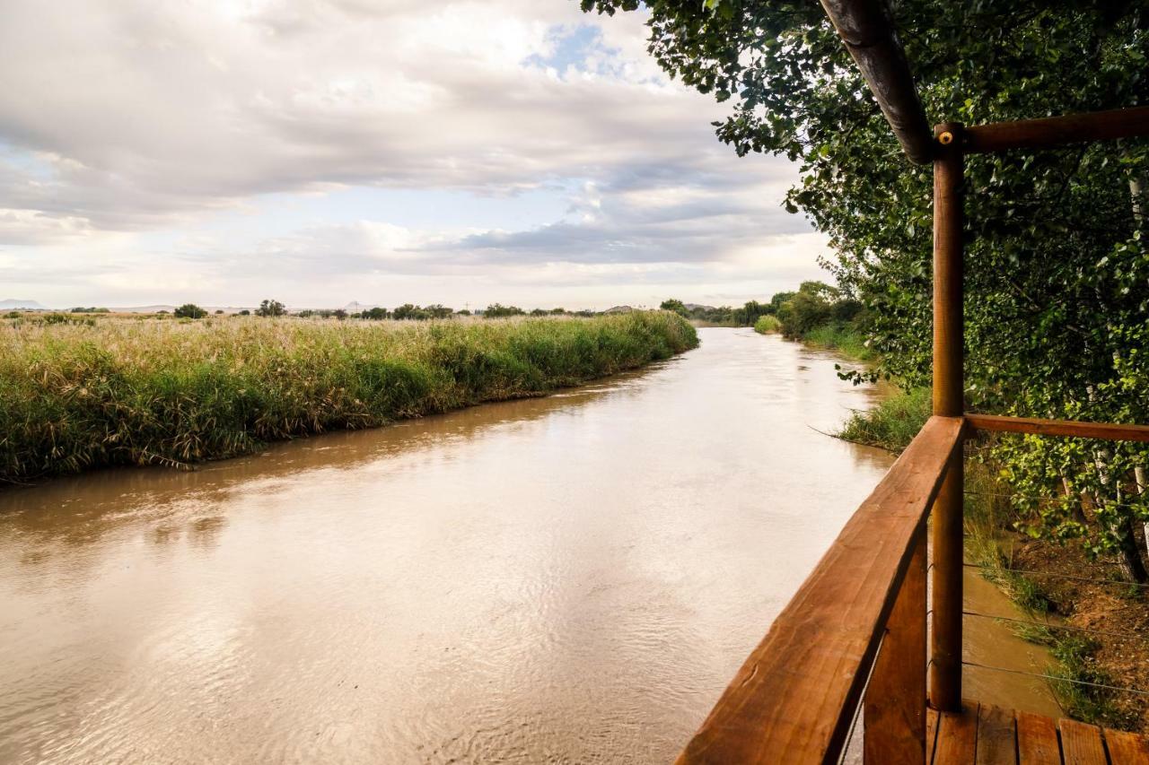 Waterlea-On-River Tented Cabins Middelburg  Esterno foto